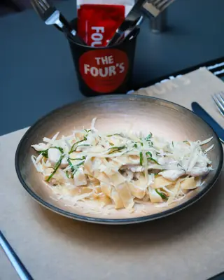 Fettuccine Alfredo