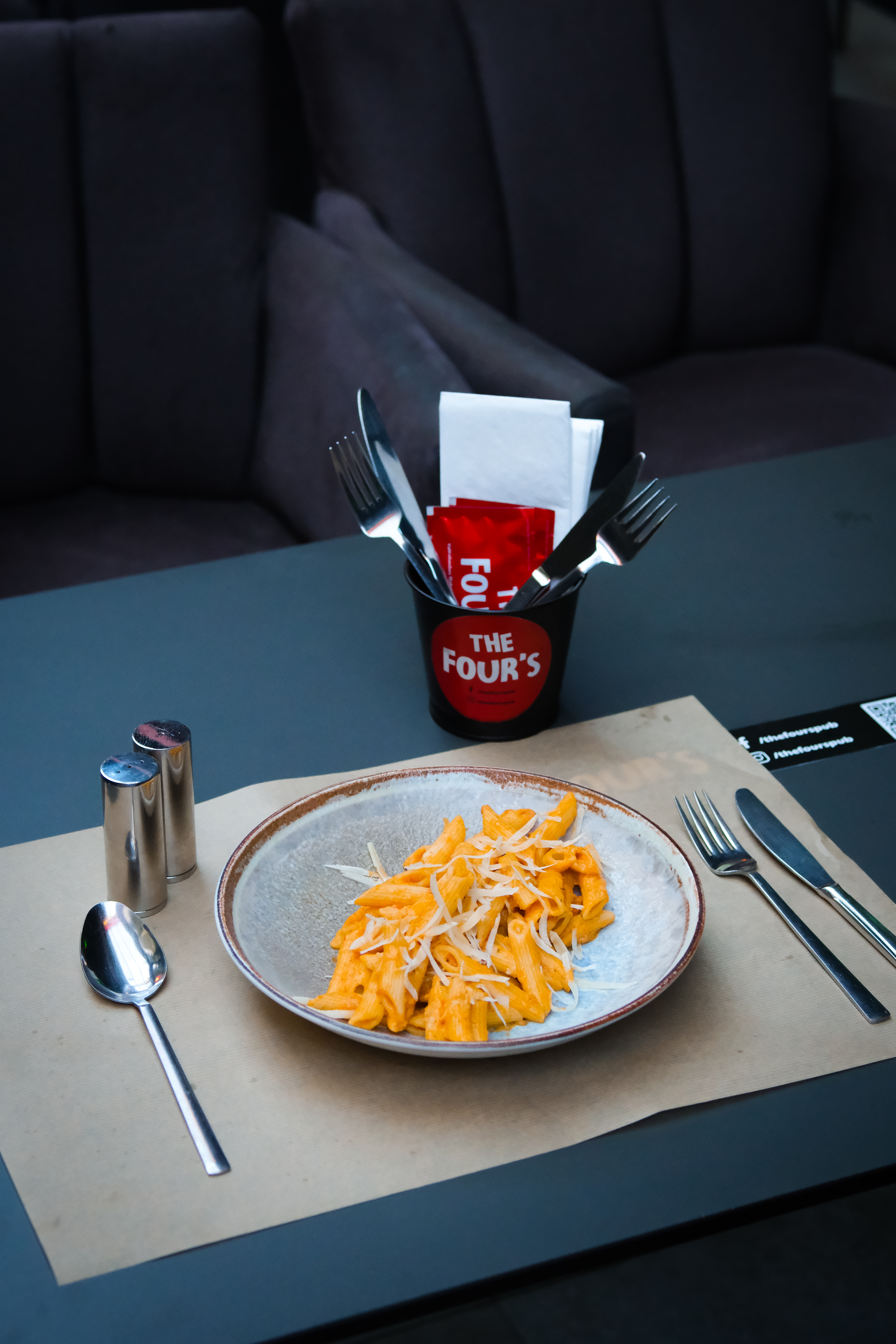 The Four's Pub Atmosfer Görseli