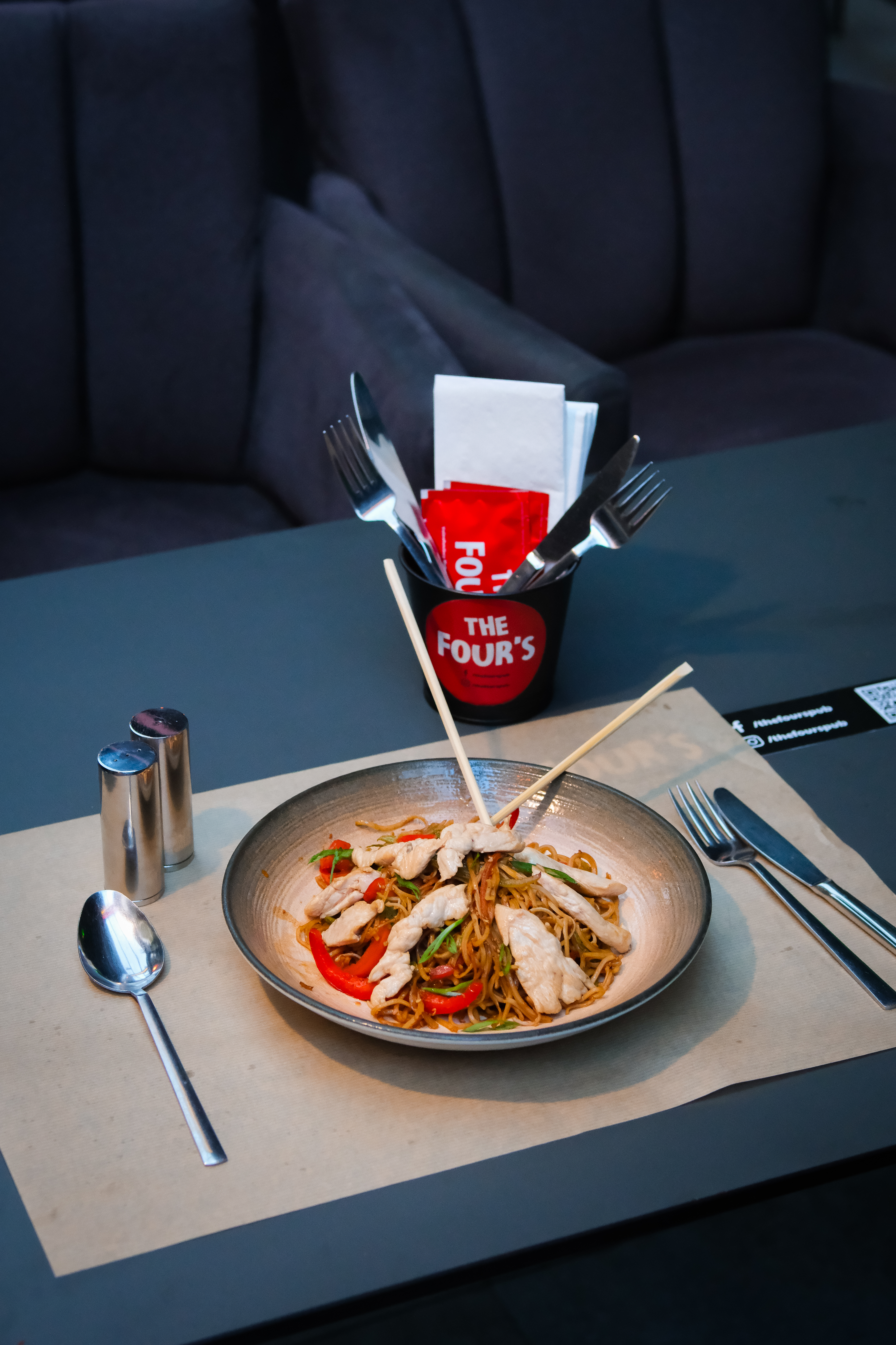 The Four's Pub Atmosfer Görseli